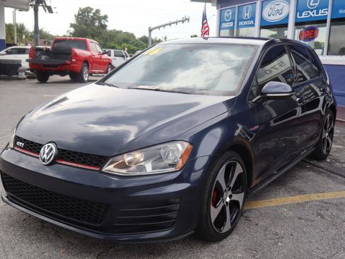Used 2016 Volkswagen GTI SE FWD image 9