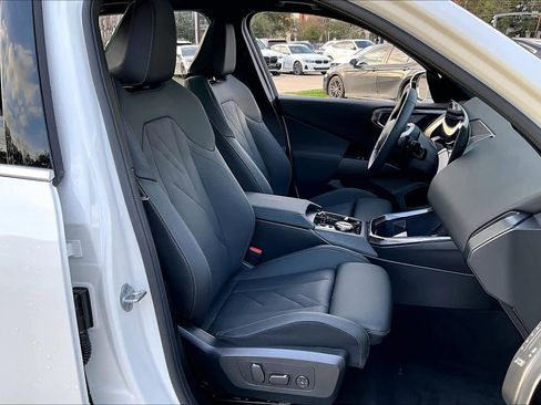 Used 2025 BMW X3 xDrive30i w/ Convenience Package image 8