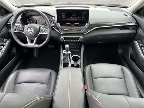 Used 2023 Nissan Altima 2.5 SR w/ SR Premium Package FWD image 16