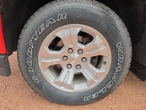 Used 2018 Chevrolet Silverado 1500 LT w/ All Star Edition AWD/4WD image 12