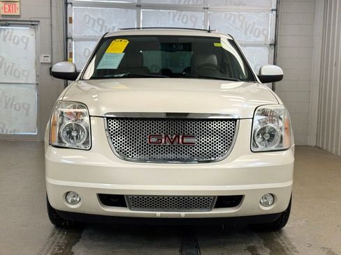Used 2013 GMC Yukon Denali image 2