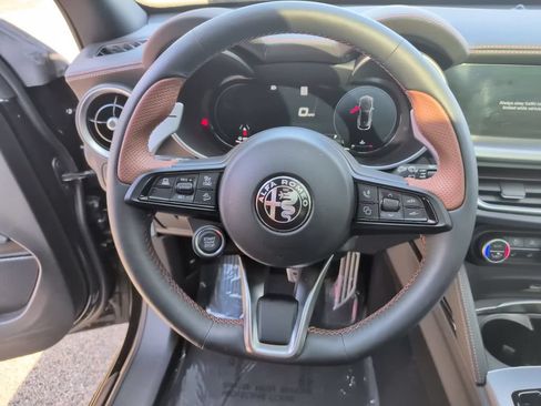 Used 2025 Alfa Romeo Stelvio Sprint AWD/4WD image 23