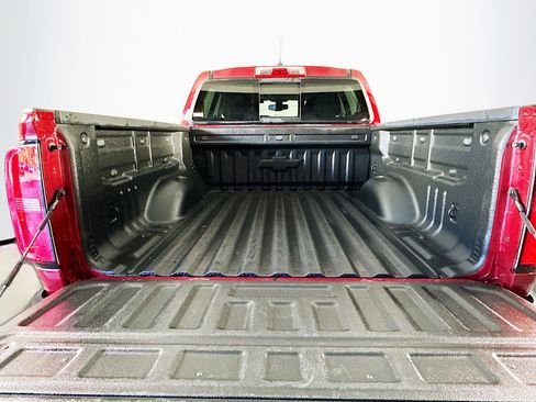 Used 2019 Chevrolet Colorado Z71 AWD/4WD image 27