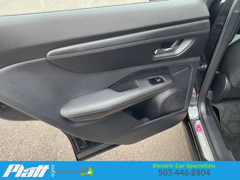 Used 2023 Nissan Ariya FWD image 37