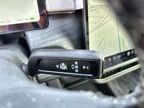 Used 2023 Rivian R1T Launch Edition image 22