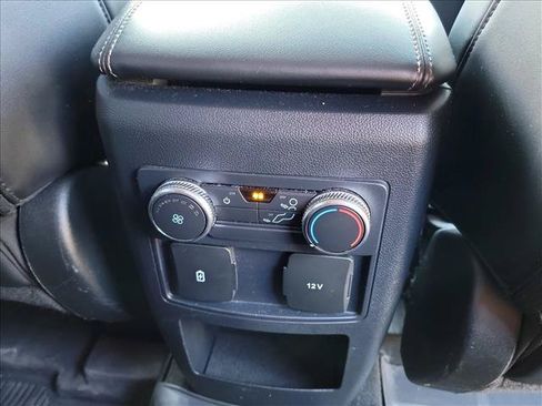 Used 2021 Ford Explorer XLT w/ Equipment Group 202A RWD image 17