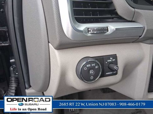 Used 2017 GMC Acadia Limited SLT image 17