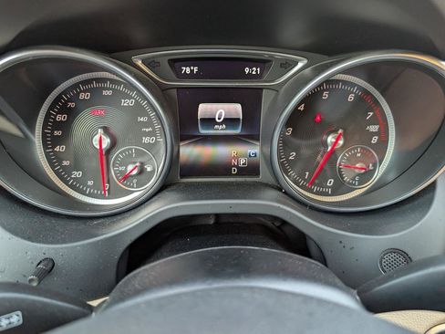 Used 2019 Mercedes-Benz GLA 250 w/ Premium Package image 15