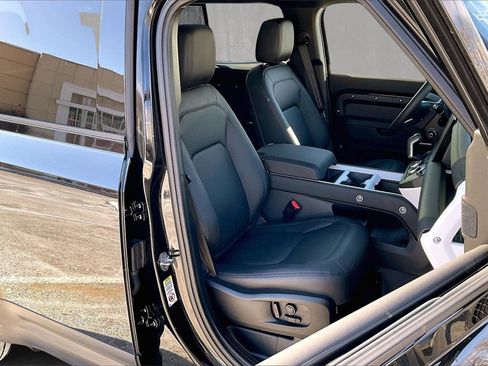 Certified 2025 Land Rover Defender 110 S image 29