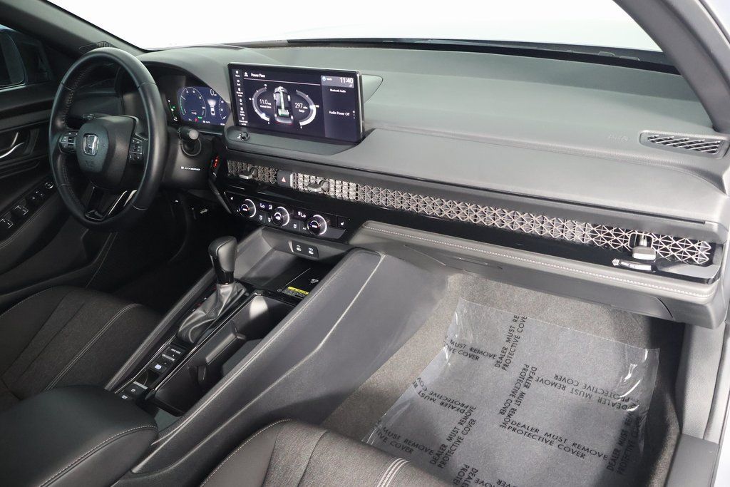 Used 2025 Honda Accord Sport image 9