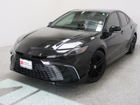 Certified 2025 Toyota Camry SE w/ Convenience Package FWD image 2