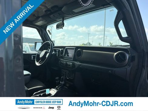 Used 2018 Jeep Wrangler Unlimited Sport S AWD/4WD image 18