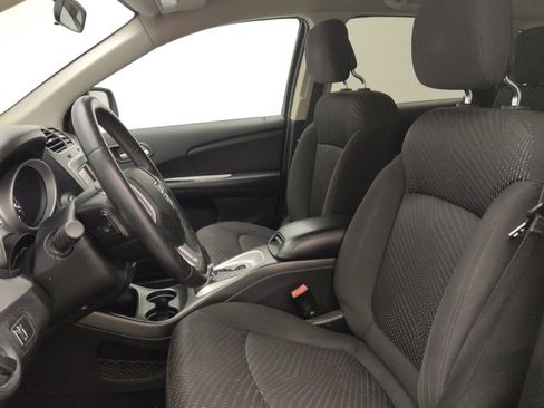 Used 2018 Dodge Journey SE w/ Connectivity Group FWD image 17
