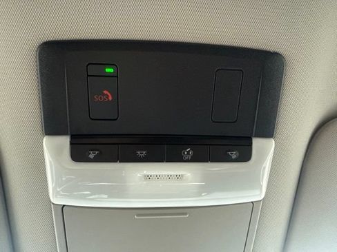 Used 2024 Nissan Pathfinder SL AWD/4WD image 37