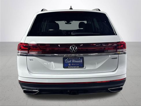 New 2025 Volkswagen Atlas SE image 7