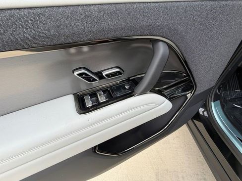 New 2026 Land Rover Range Rover Sport SE AWD/4WD image 11