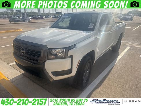 Used 2025 Nissan Frontier SV image 1