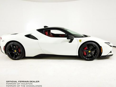 Used 2022 Ferrari SF90 Stradale AWD/4WD image 3