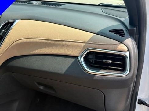 Used 2024 Chevrolet Equinox Premier FWD image 32