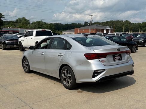 Used 2020 Kia Forte LXS FWD image 4