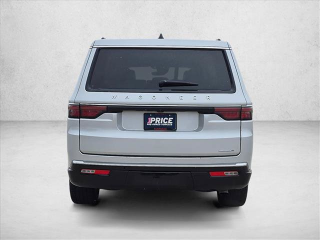 Used 2024 Jeep Wagoneer L Series II w/ Flexible Seating Group AWD/4WD image 7