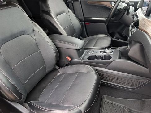 Used 2020 Ford Escape Titanium AWD/4WD image 30