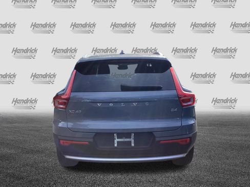 Certified 2023 Volvo XC40 B4 Plus w/ Protection Package Premier image 9