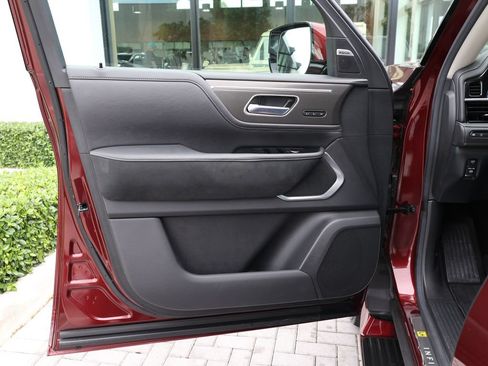 Certified 2025 INFINITI QX80 Luxe RWD image 12
