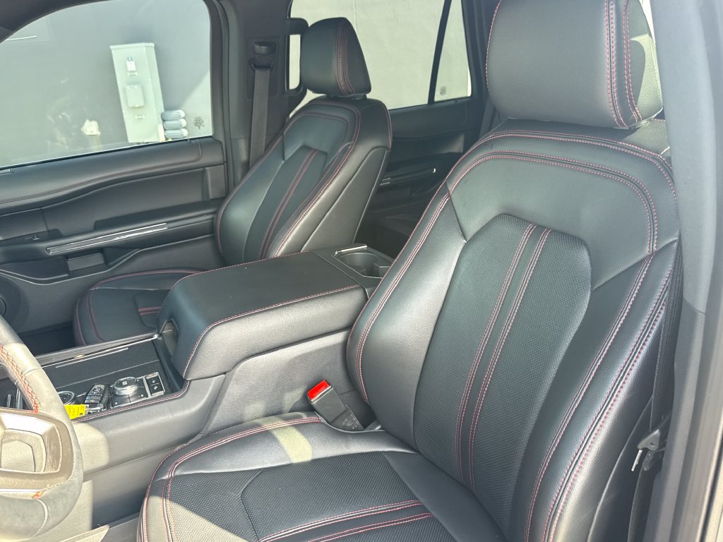 Used 2024 Ford Expedition Limited AWD/4WD image 20