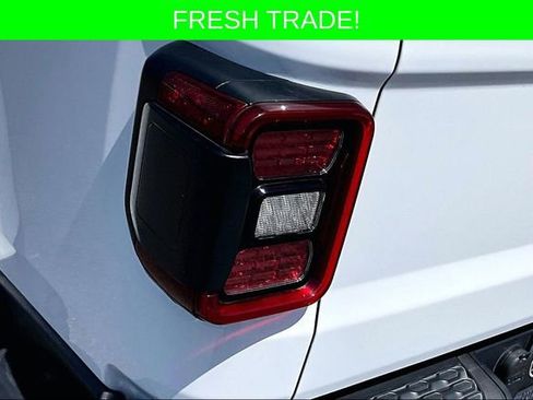 Used 2020 Jeep Gladiator Rubicon AWD/4WD image 19