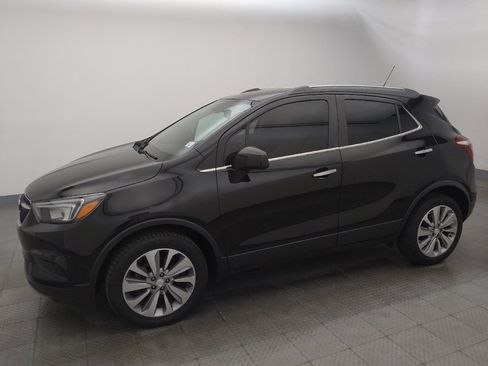 Used 2020 Buick Encore Preferred FWD image 2