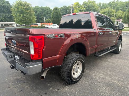 Used 2017 Ford F250 XLT AWD/4WD image 5