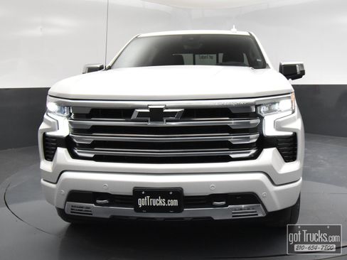 Used 2025 Chevrolet Silverado 1500 High Country image 51