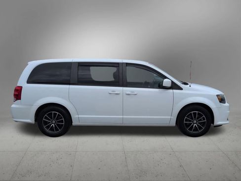 Used 2019 Dodge Grand Caravan SE FWD image 7
