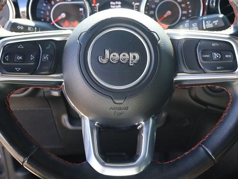 Used 2021 Jeep Wrangler Rubicon AWD/4WD image 19