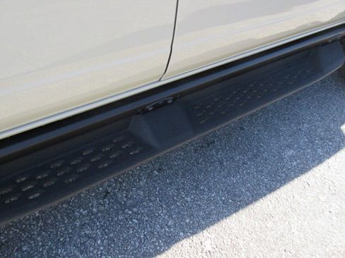 New 2025 Ford Bronco Badlands image 13