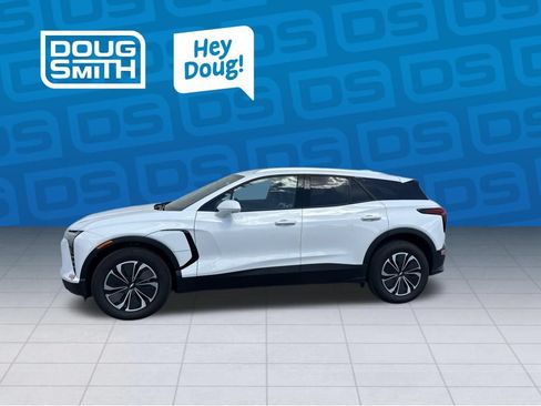 Used 2024 Chevrolet Blazer EV LT AWD/4WD image 2