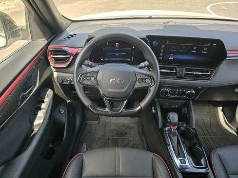 Used 2024 Chevrolet TrailBlazer RS w/ Convenience Package FWD image 13