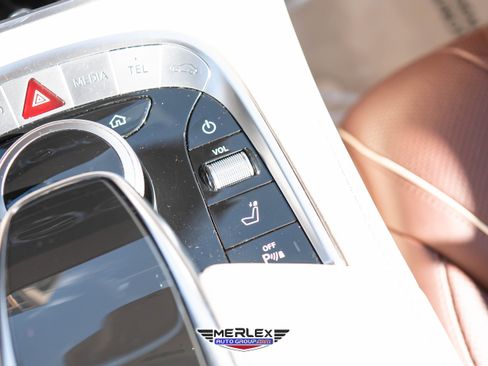 Used 2018 Mercedes-Benz S 560 4MATIC Sedan w/ Premium Package image 37