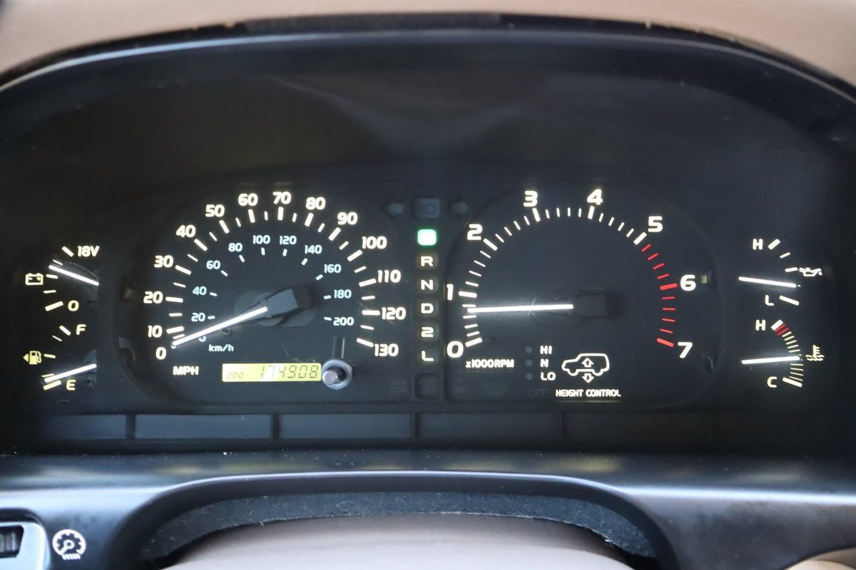 Used 2001 Lexus LX 470 4WD image 7