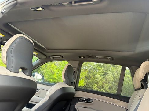New 2026 Volvo XC90 B5 Plus w/ Protection Package Premier AWD/4WD image 23