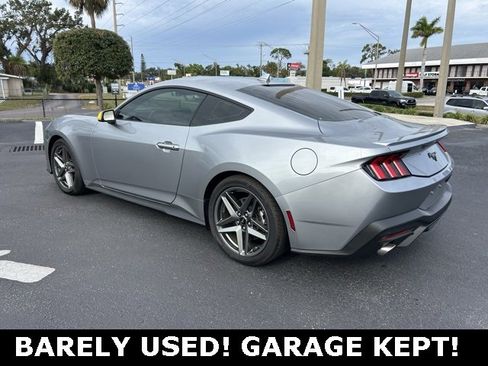 Used 2024 Ford Mustang Premium image 4