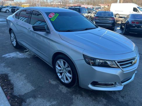 Used 2016 Chevrolet Impala LT w/ Convenience Package image 9