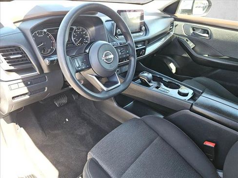 Used 2023 Nissan Rogue SV AWD/4WD image 9