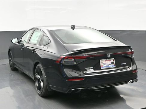 Used 2025 Honda Accord Sport image 4