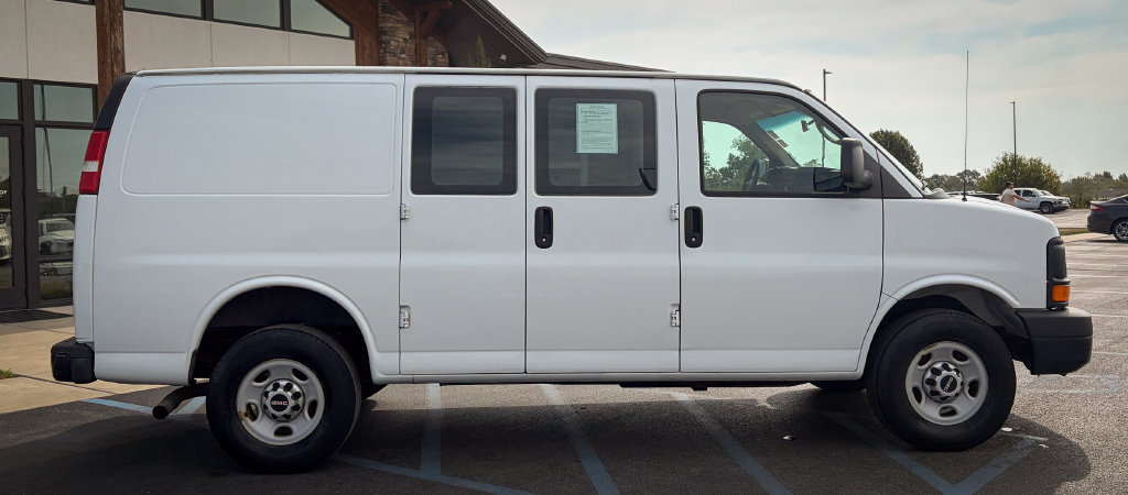 Used 2012 GMC Savana 2500 RWD image 23