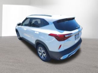 Used 2021 Kia Seltos EX video 2