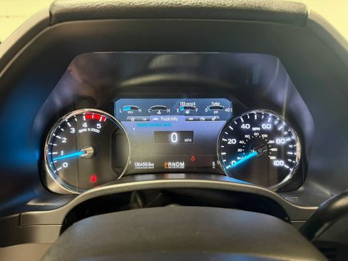 Used 2020 Ford F250 Platinum w/ FX4 Off-Road Package AWD/4WD image 16