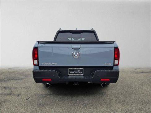 Used 2023 Honda Ridgeline Black Edition image 4