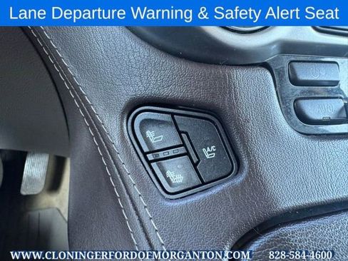 Used 2015 Chevrolet Suburban LTZ image 37